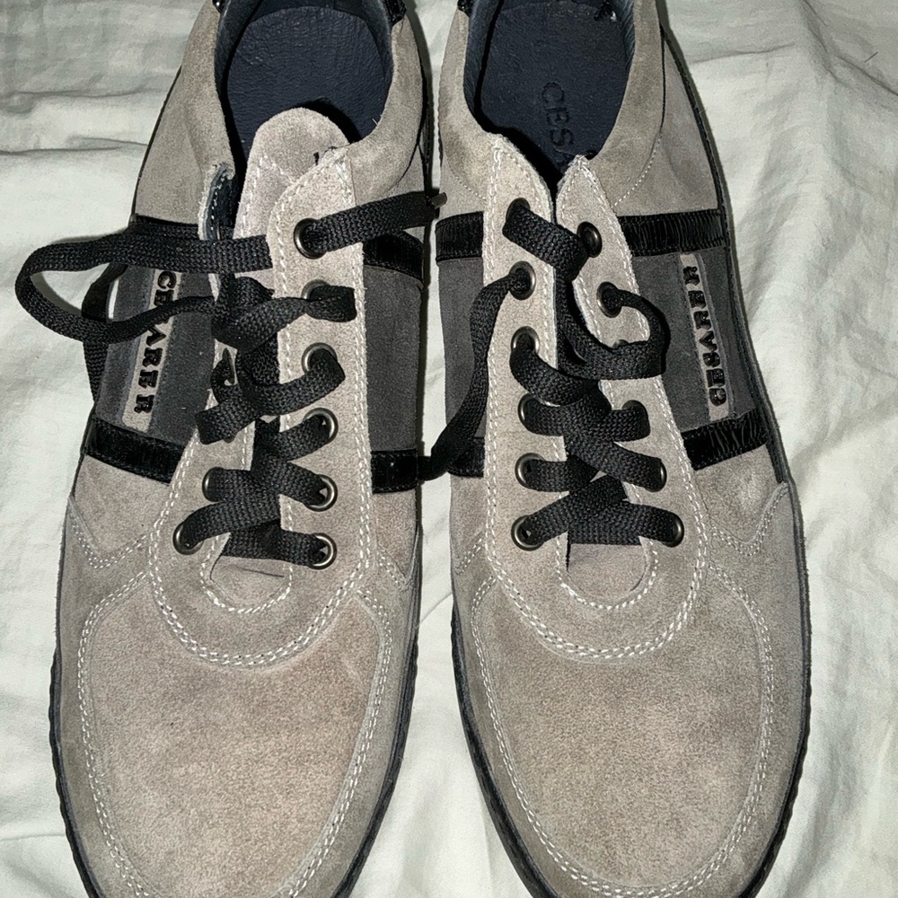 CESARE.Paciotti NEW GRAY Sneakers, Made in Italy.
Size EU 9 US size 10.
